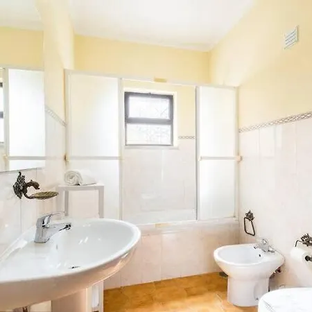 Vila Camila - Ideal Location Ten-min Walk To Marina *