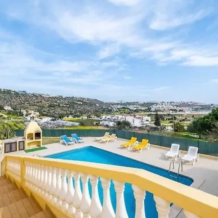Camila - Ideal Location Ten-min Walk To Marina Villa