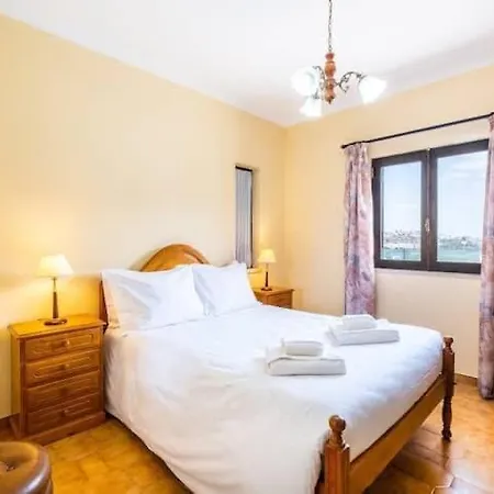 Camila - Ideal Location Ten-min Walk To Marina Βίλα *