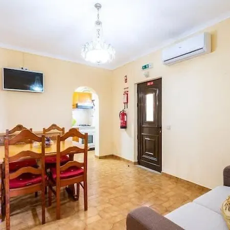 Βίλα Camila - Ideal Location Ten-min Walk To Marina Αλμπουφέιρα