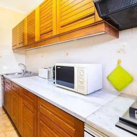 Camila - Ideal Location Ten-min Walk To Marina Holiday home