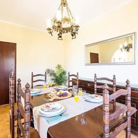 Holiday home Camila - Ideal Location Ten-min Walk To Marina *