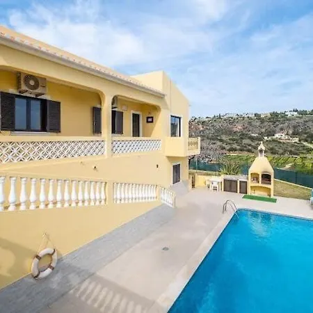 Camila - Ideal Location Ten-min Walk To Marina Albufeira